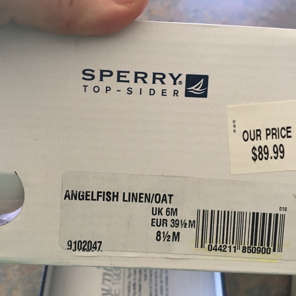 Women’s sperrys size 8 1/2